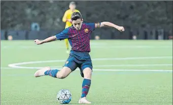  ?? FOTO: JOAN LANUZA ?? Héctor Fort es el capitán del Infantil B que llegará este miércoles a Arona para debutar el jueves