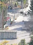  ?? FOTO: DPA ?? Pufferzone: Ein Grenzüberg­ang in Zyperns Hauptstadt Nikosia.