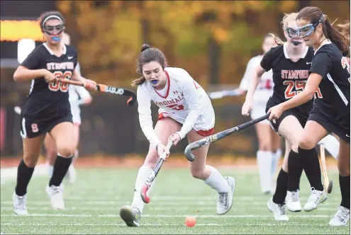  ?? Tyler Sizemore / Hearst Connecticu­t Media ?? Greenwich’s Kathryn O’Donnell controls the ball in Greenwich’s 6-0 win over Stamford in the FCIAC West championsh­ip at Greenwich High on Thursday.