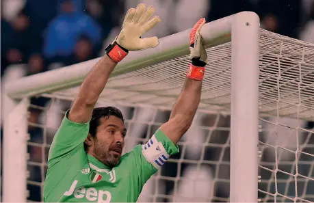  ??  ?? Gigi Buffon, 40 anni, alla Juventus dal 2001: in questa edizione di Champions League, il portiere di Carrara ha disputato sei gare