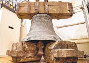  ?? GAMIZ/THE MORNING CALL PHOTOS BY APRIL ?? A bronze bell made in 1752 and installed in 1799 remained in use in Nazareth until 1962.