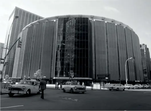  ??  ?? PICTURE THE SCENE: Madison Square Garden, where the first Ali-frazier bout was staged in the centre of Manhattan, New York