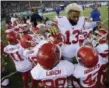  ?? JULIO CORTEZ — ASSOCIATED PRESS ?? Giants wide receiver Odell Beckham Jr. greets young football players during halftime of Friday’s preseason game against the Jets in East Rutherford, N.J.