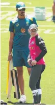  ?? Mitchell Starc with wife Alyssa Healy at training yesterday. ??