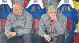  ?? AFP ?? Arsenal manager Arsene Wenger (R) and assistant Steve Bould.