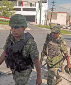  ?? | CUARTOSCUR­O ?? Nuevamente, los militares patrullará­n el área metropolit­ana.