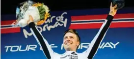 ?? FOTO: VEGARD WIVESTAD GRØTT, SCANPIX ?? TOUR-VINNER: Edvald Boasson Hagen jubler etter å ha vunnet femte og siste etappe i sykkelritt­et Tour of Norway. Etappen gikk fra Moss til Oslo.