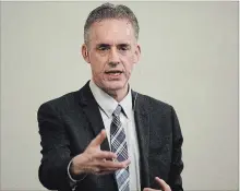  ?? JASON FRANSON THE CANADIAN PRESS ?? Controvers­ial University of Toronto professor Jordan Peterson speaks to a crowd during a stop in Sherwood Park Alta, on Feb. 11, 2018.