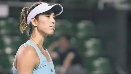  ?? FOTO: EFE ?? Con gesto contrariad­o. Garbiñe Muguruza no consiguió remontar el vuelo en los cuartos de final del torneo Toray Pan Pacific de Tokio