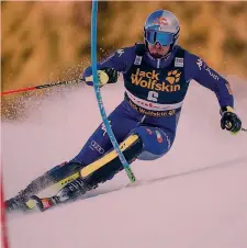  ?? AP ?? In azione Dominik Paris, 30 anni, nello slalom per la combinata a Bormio