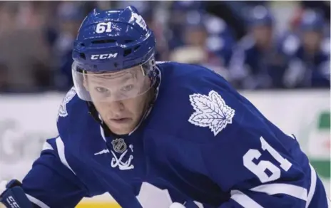  ?? CHRIS YOUNG/THE CANADIAN PRESS ?? Maple Leafs rookie Connor Brown made his NHL debut against the Florida Panthers on Thursday night at the Air Canada Centre.