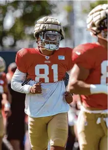  ?? Godofredo A. Vásquez/Associated Press ?? San Francisco tight end Cameron Latu (81) was selected in the third round but says he’s “thinking way too much every play.”