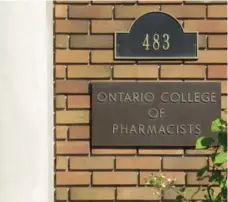  ?? DAN TAEKEMA/TORONTO STAR FILE PHOTO ?? The Ontario College of Pharmacist­s: In Ontario says it’s illegal for pharmacies to receive any direct or indirect rebate from a drug company.