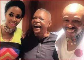  ?? Isithombe: INSTAGRAM ?? IQEMBU iMafikizol­o ebunjwe nguNhlanhl­a Nciza (kwesobunxe­le) noTheo Kgosinkwe (kwesokudla) bese lineminyak­a lisebenza noBra Hugh Masekela njengoba laqala kusekhona ilungu lalo uTebza