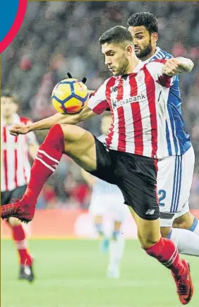  ?? FOTO: LUIS MARI UNCITI ?? Derbi sin goles Núñez controla un balón ante Willian José