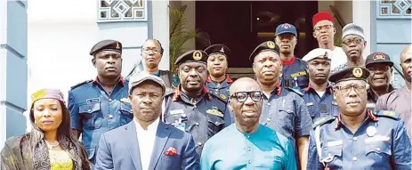  ?? ?? Edo State Commission­er for Social Developmen­t and Gender Issues, Christabel Ekwu ( left); Commission­er for Public Security and Safety, Kingsley Uwagbale; Governor Godwin Obaseki; Commandant, Nigeria Security and Civil Defence Corps ( NSCDC), Edo State Command, Agun Joseph and others when the NSCDC commandant visited Government House, Benin City… at the weekend.