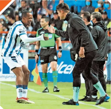  ?? ?? Romario Ibarra abrió y cerró el baile en el estadio Hidalgo y fue figura en el pase a la final.