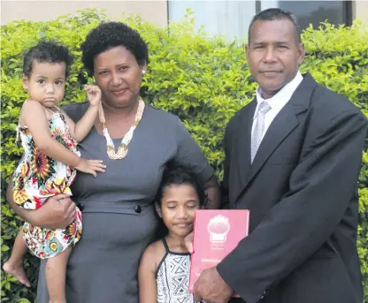  ?? Photo: Lusiana Tuimaisala ?? Pastor Apisai Seru and his wife Kalini Seru with their daughters Leba and Cherish.