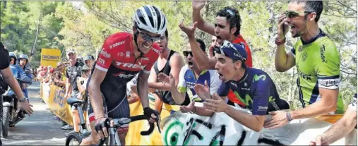  ??  ?? ANIMADOR. Alberto Contador es el gran hombre a vigilar este fin de semana de montaña: sus ataques están encendiend­o esta Vuelta.