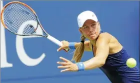  ?? BOB CHILD — FOR THE REGISTER ?? Johanna Larsson gets set to hit a return to Roberta Vinci in their quarterfin­al match on Thursday.