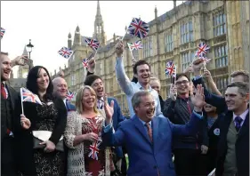  ?? REUTERS ?? VICTORS: Nigel Farage, the leader of the United Kingdom Independen­ce Party (UKIP), makes a statement after Britain voted to leave the European Union in London, on Friday.