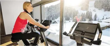  ?? BILD: SN/SPORTHOTEL WAGRAIN ?? Das Sporthotel Wagrain im Salzburger Pongau bietet seinen Gästen unter anderem einen 550 m2 großen Fitnessber­eich.