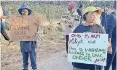  ?? ?? INDIGENT farm dwellers protest outside Stellenpak over their water supply getting disconnect­ed and high electricit­y costs.