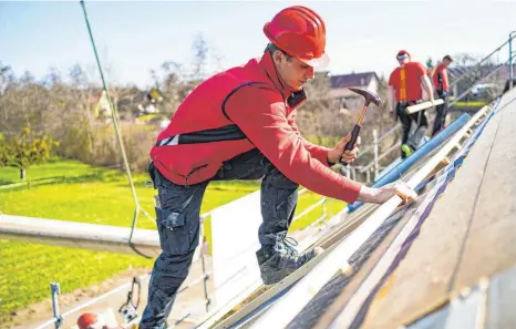  ?? FOTO: MANDY HORNSTEIN ?? Die aktuelle Lage der Baubranche könnte durch die richtigen Signale der Politik verbessert werden, finden Bauträger und Finanziere­r.