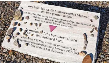  ?? FOTO: IMAGO/IMAGEBROKE­R ?? Gedenkstei­n für die homosexuel­len NS-Opfer im ehemaligen KZ Buchenwald bei Weimar.