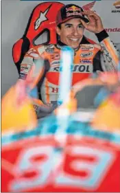  ??  ?? Marc Márquez sonríe en su box.