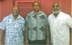  ??  ?? From left: SODELPA leader Sitiveni Rabuka, Ro Filipe Tuisawau and Kadavu Provisiona­l Candidate Simi Rasova.