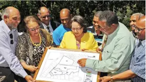  ?? Picture: David Ritchie/ANA ?? HOME: Mayor Patricia de Lille hosted a ceremonial handover of prime land in Bishopscou­rt to 86 claimant families. The families are part of a larger group who were removed from the land between 1966 and 1969 under the Group Areas Act.