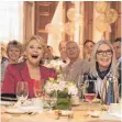  ?? FOTO: DPA ?? Sharon (Candice Bergen, links) und Diane (Diane Keaton) lassen sich auch jenseits der 60 die Liebe nicht vermiesen.