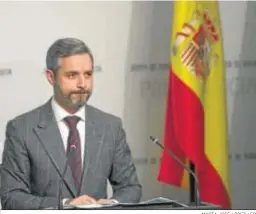  ?? MARÍA JOSÉ LÓPEZ / EP ?? El consejero de Hacienda, Juan Bravo, en el Parlamento andaluz.