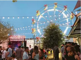  ?? Greg Morago / Houston Chronicle ?? Truck Yard is already attracting a crowd to its East Downtown location.