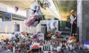  ?? Santiago Mejia / The Chronicle 2018 ?? A makeshift memorial was set up in July 2018 at the MacArthur BART Station to honor Nia Wilson.