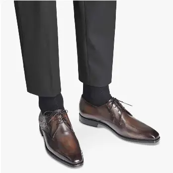 Romantic Scars - PressReader