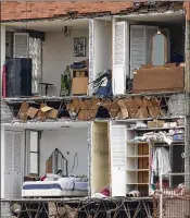  ?? MOISES CASTILLO / AP ?? This building on Lazaro Cardenas Street in the Narvarte neighborho­od of Mexico City was condemned after being damaged in the Sept. 19 earthquake.