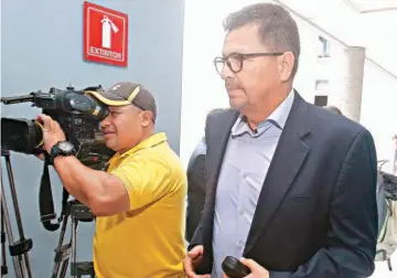  ??  ?? En libertad. Jaime “la Chelona” Rodríguez es procesado en libertad. Debe enfrentar juicio con medidas sustitutiv­as a la detención.