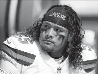  ?? RON SCHWANE/AP PHOTO ?? Browns defensive tackle Danny Shelton (55) sits on the sideline during a game against the Steelers at Cleveland on Sept. 10, 2017.