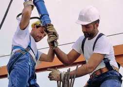  ??  ?? Sicurezza Tra gli obiettivi del Cape la tutela delle condizioni di lavoro