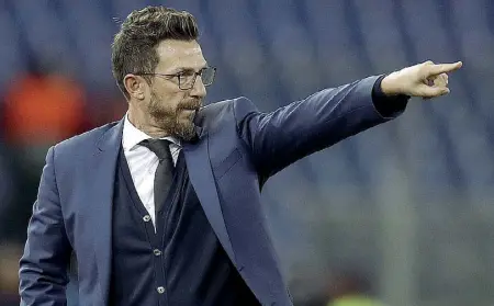  ??  ?? Mister Eusebio Di Francesco, 49 anni, alla seconda stagione sulla panchina della Roma