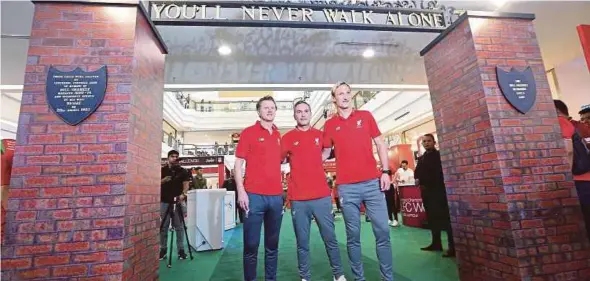 ?? PIC BY OWEE AH CHUN ?? From left: Steve McManaman, Jason McAteer and Sami Hyypia at the launch of the Liverpool Football Club World Hub in One Utama yesterday.