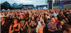  ?? Foto: Alexander Kaya ?? Zu den Scorpions im vergangene­n Jahr strömten 10 000 Menschen auf den Münster platz. Dieses Jahr werden bei Kuhn 6000 erwartet.