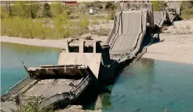  ??  ?? Il viadotto sul Magra.
Il ponte crollato sulla rete dell’Anas fra la Toscana e la Liguria
ANSA