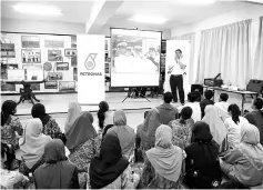  ??  ?? A Petronas official giving a talk at the ‘Jobs & You Roadshow – Your Career Pathway Seminar’.