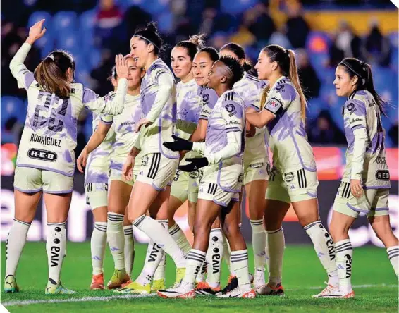  ?? ?? Noche de lujo para las campeonas que no paran de ganar en la Liga MX femenil.