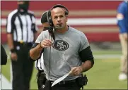  ?? ASSOCIATED PRESS FILE PHOTO ?? San Francisco 49ers defensive coordinato­r Robert Saleh is shown during a Sept. 13game against Arizona Cardinals, in Santa Clara, Calif.