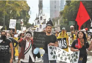  ?? ARIANA PÉREZ ?? Diversos grupos apoyaron a familiares de desapareci­dos.