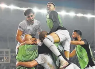  ?? // ABC ?? El Qarabag celebra un gol ante el Nantes en Europa League
Campeones)